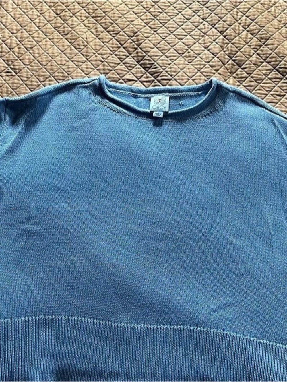 CeCe Blue Crew Neck Sweater Like New Size Large